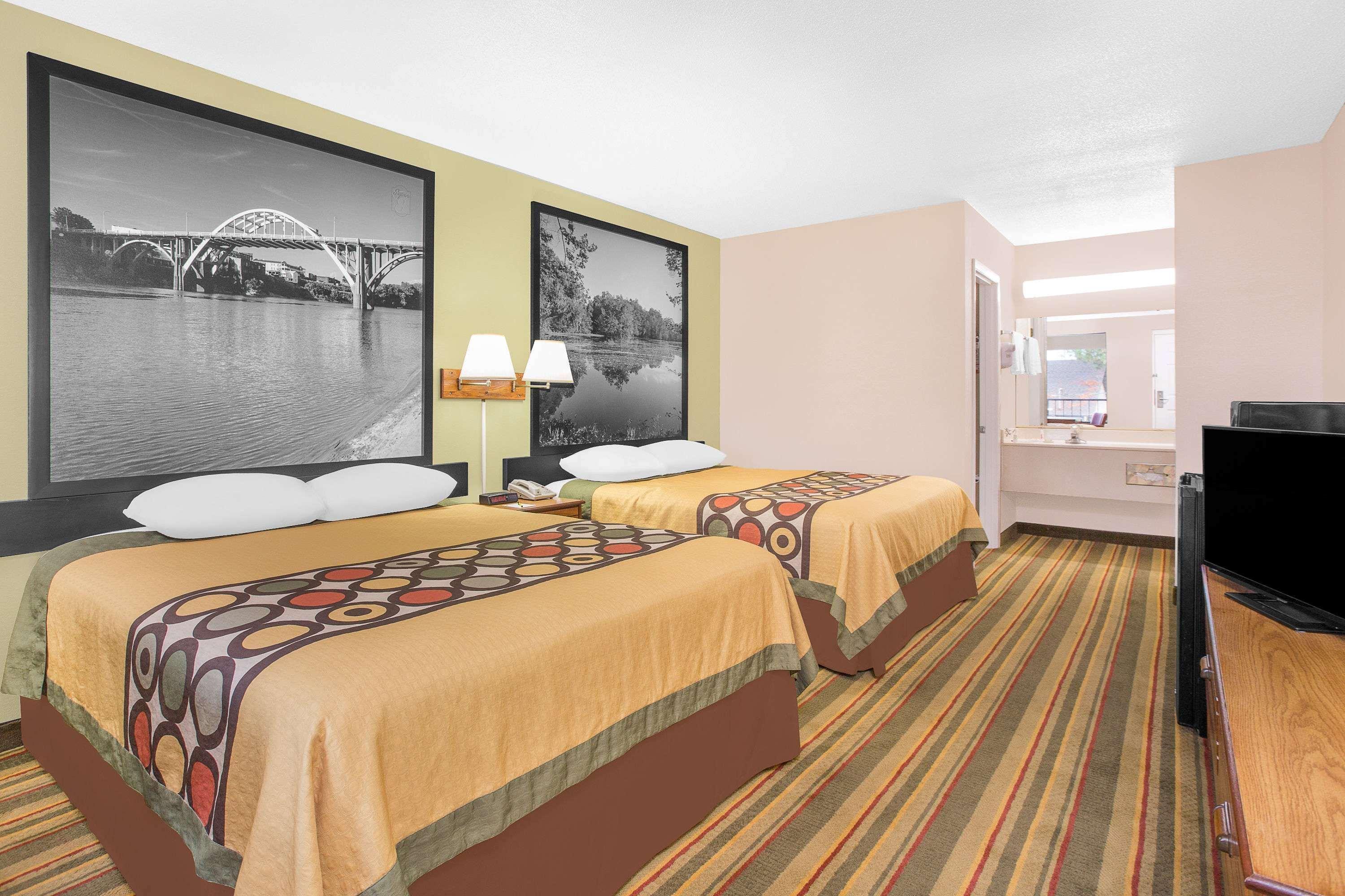 Hotel Super 8 By Wyndham 2*
